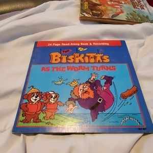 Hanna-Barbera read along book w/ records  RARE VINTAGE BISKITTS